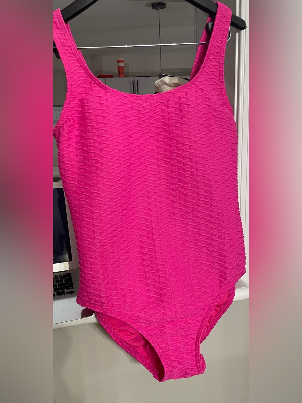 Lands’End women’s size 12 bright pink Scoop-neck one piece swimsuit.